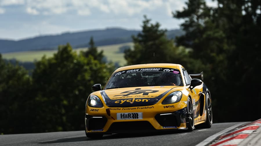Porsche Cayman GT4 CS